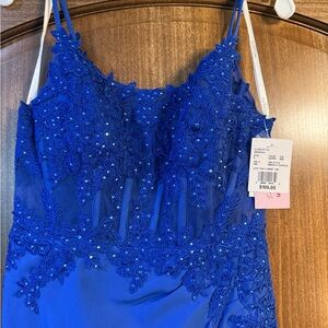 Elegant Blue Lace Wedding Dress